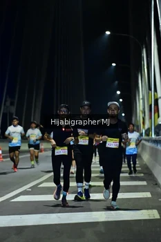 Runner Photo 2095983