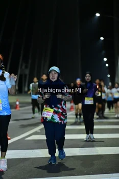 Runner Photo 2096040