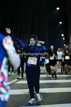 Runner Photo 2096104
