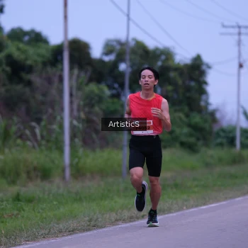 Runner Photo 2096554