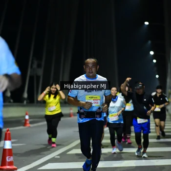 Runner Photo 2096757