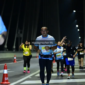 Runner Photo 2096768