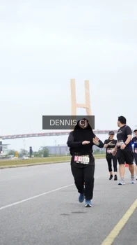 Runner Photo 2096910