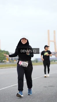 Runner Photo 2096945
