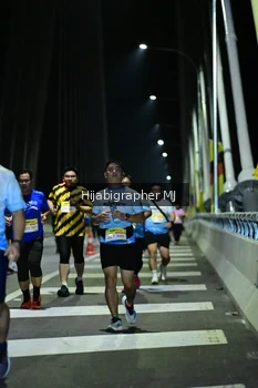 Runner Photo 2097213