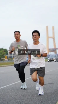 Runner Photo 2098286