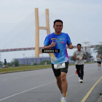 Runner Photo 2098657