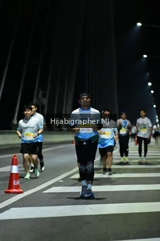 Runner Photo 2099052