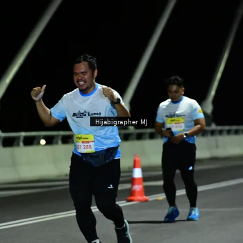 Runner Photo 2099559