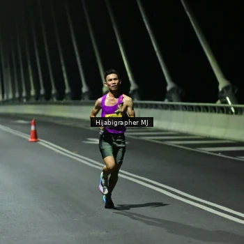 Runner Photo 2099926