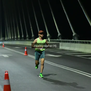 Runner Photo 2099993