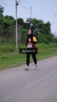 Runner Photo 2100013