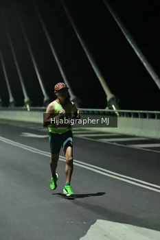 Runner Photo 2100016