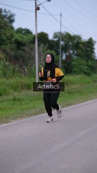 Runner Photo 2100020