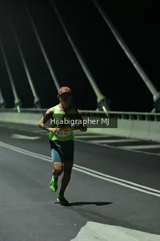 Runner Photo 2100026