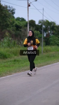 Runner Photo 2100029