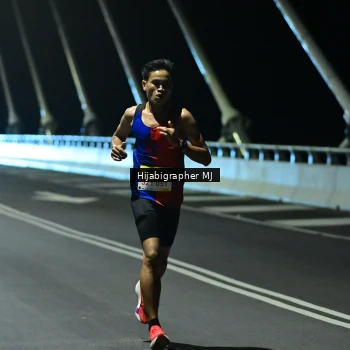 Runner Photo 2100081