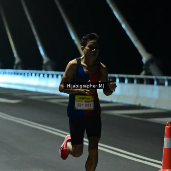 Runner Photo 2100090