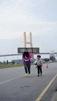 Runner Photo 2100099