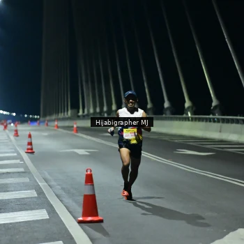 Runner Photo 2100110
