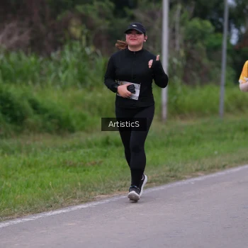 Runner Photo 2100119