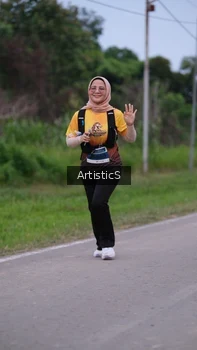 Runner Photo 2100143