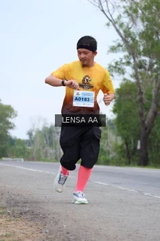 Runner Photo 2100182