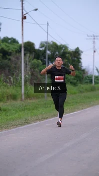 Runner Photo 2100214