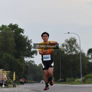 Runner Photo 2100242