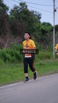 Runner Photo 2100268