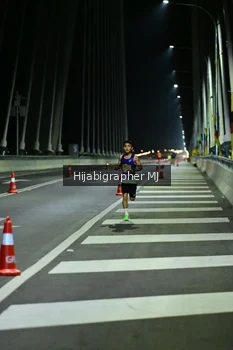 Runner Photo 2100274