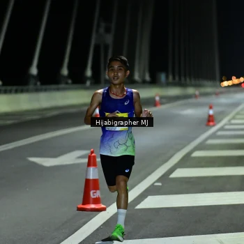 Runner Photo 2100305
