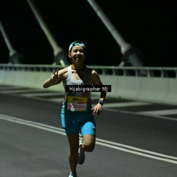 Runner Photo 2100335