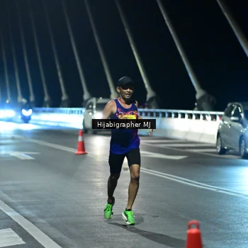 Runner Photo 2100395