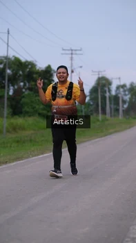 Runner Photo 2100397