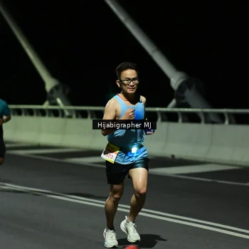 Runner Photo 2100504