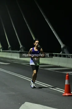 Runner Photo 2100714