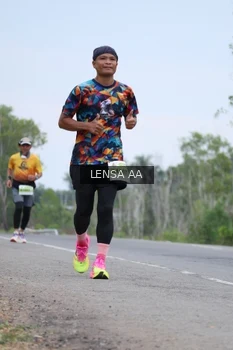 Runner Photo 2100773
