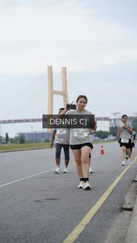 Runner Photo 2100799
