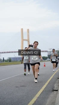 Runner Photo 2100801
