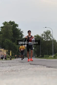 Runner Photo 2100803