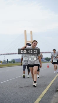 Runner Photo 2100809