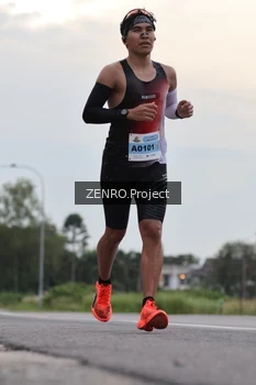 Runner Photo 2100819