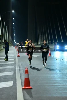 Runner Photo 2100830