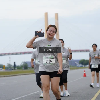 Runner Photo 2100831