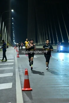 Runner Photo 2100838