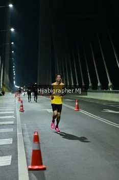 Runner Photo 2100865