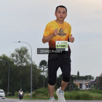 Runner Photo 2100901