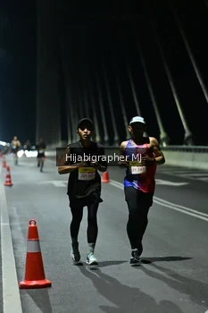Runner Photo 2100936