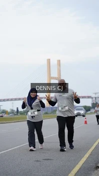 Runner Photo 2100956